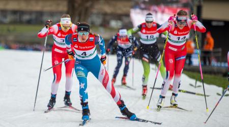 Sophie Caldwell leads her quarterfinal heat Saturday in Dresden, Germany. (www.nordicfocus.com. © Thibaut/NordicFocus)